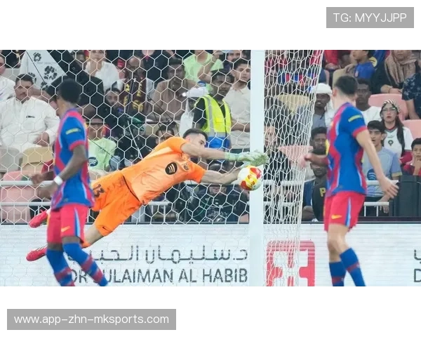 巴萨反越位成功，单刀推射得手，巴萨就地反抢