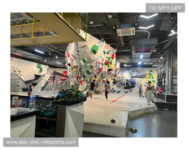 攀岩训练营引入VR安全模拟，降低初学者恐惧感