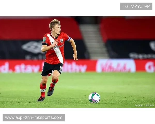 西汉姆前场逼抢形成点球并稳稳罚入收获胜利